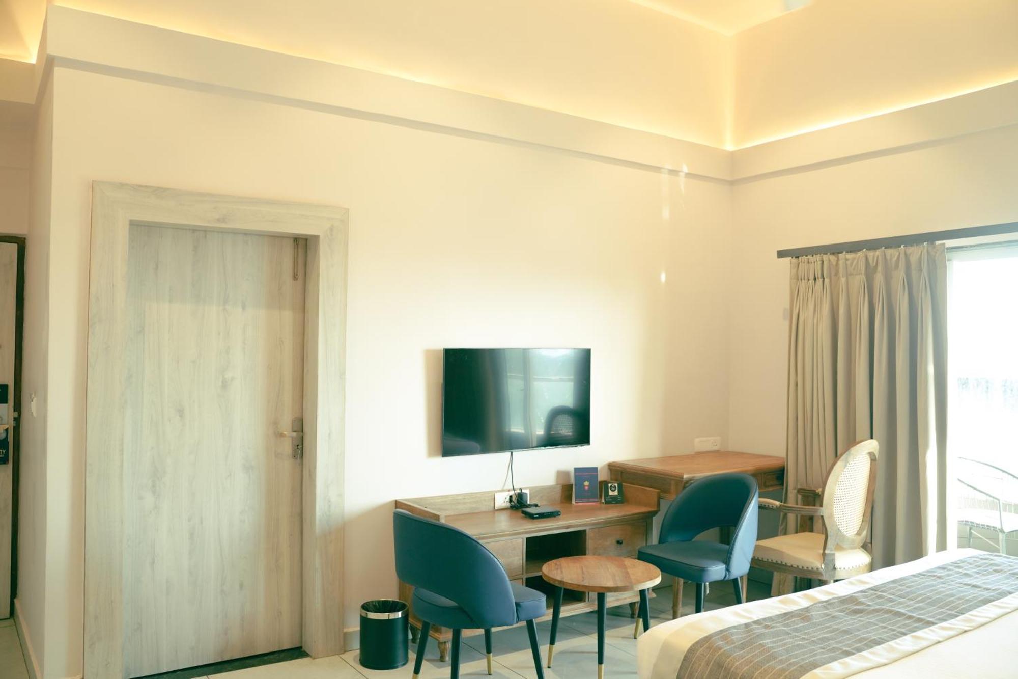 Ariena By Spree Hotels Goa Morjim Extérieur photo